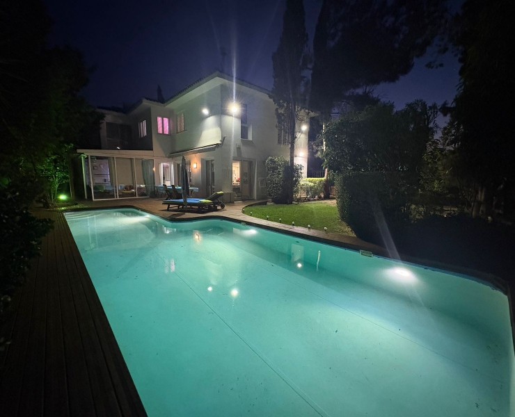 Strovolos - Dasoupolis Detached Villa For Sale | C12375