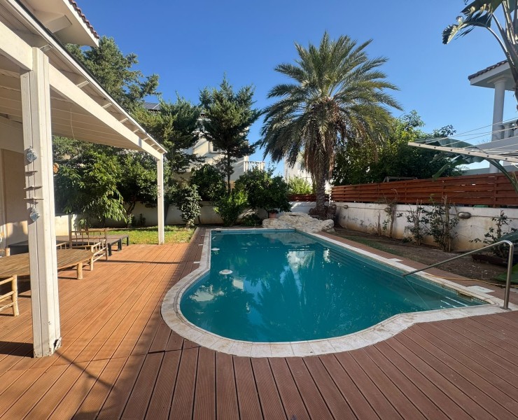 Egkomi, Nicosia Detached Villa For Sale | C12787