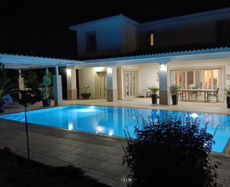 Strovolos - Chryseleousa Detached Villa For Sale | C12788