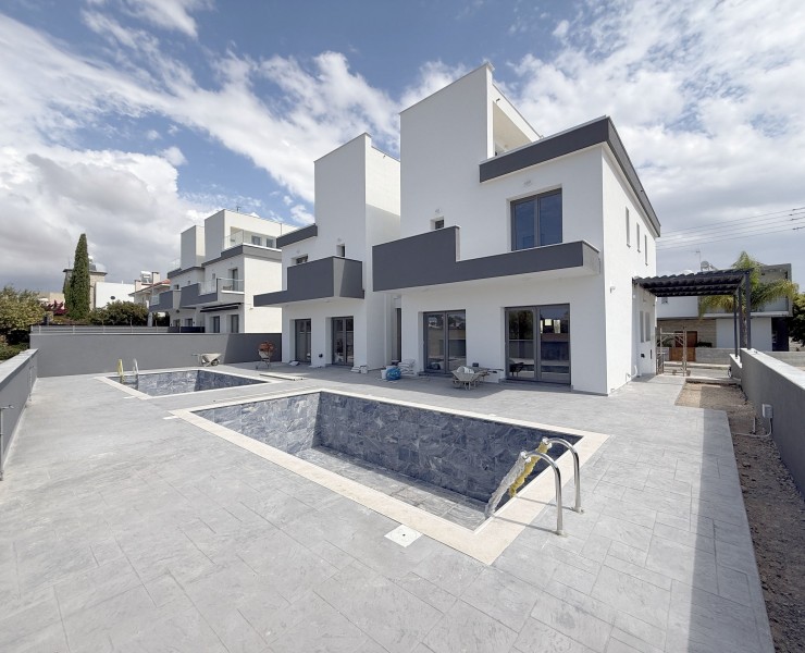 Mandria, Paphos Semi Detached Villa For Sale | C12839