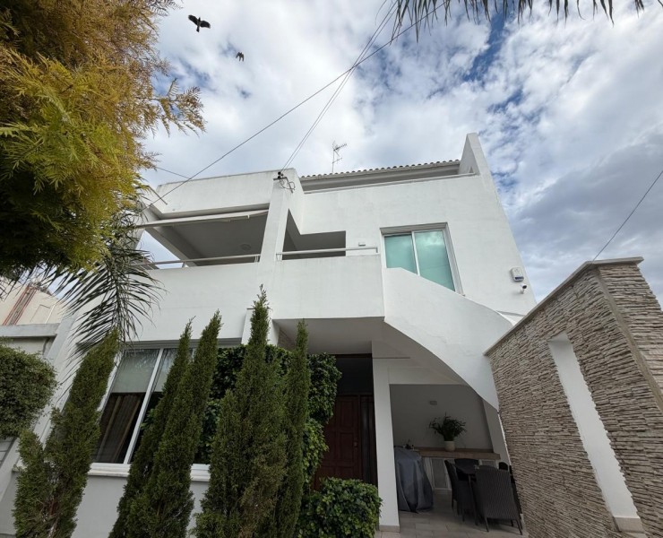 Strovolos - Ap. Varnavas and Ag. Makar. Detached Vi | C12972