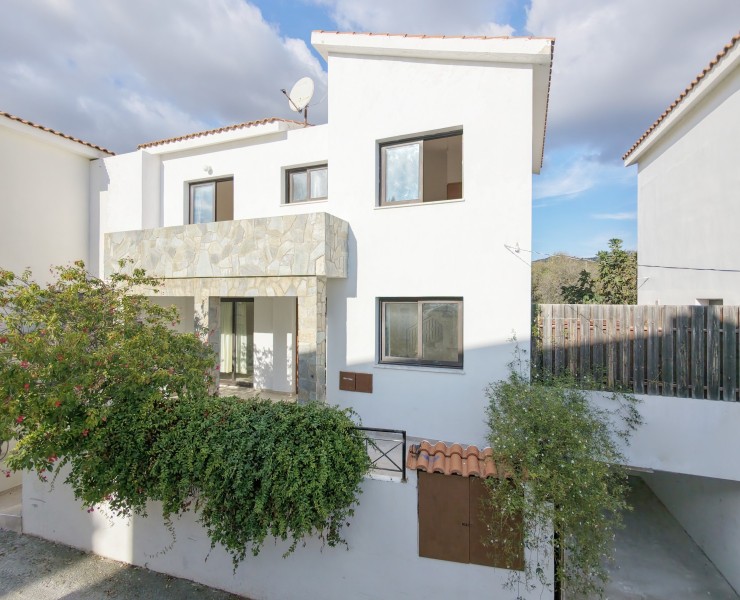 Tremithousa, Paphos Semi Detached Villa For Sale | C13096