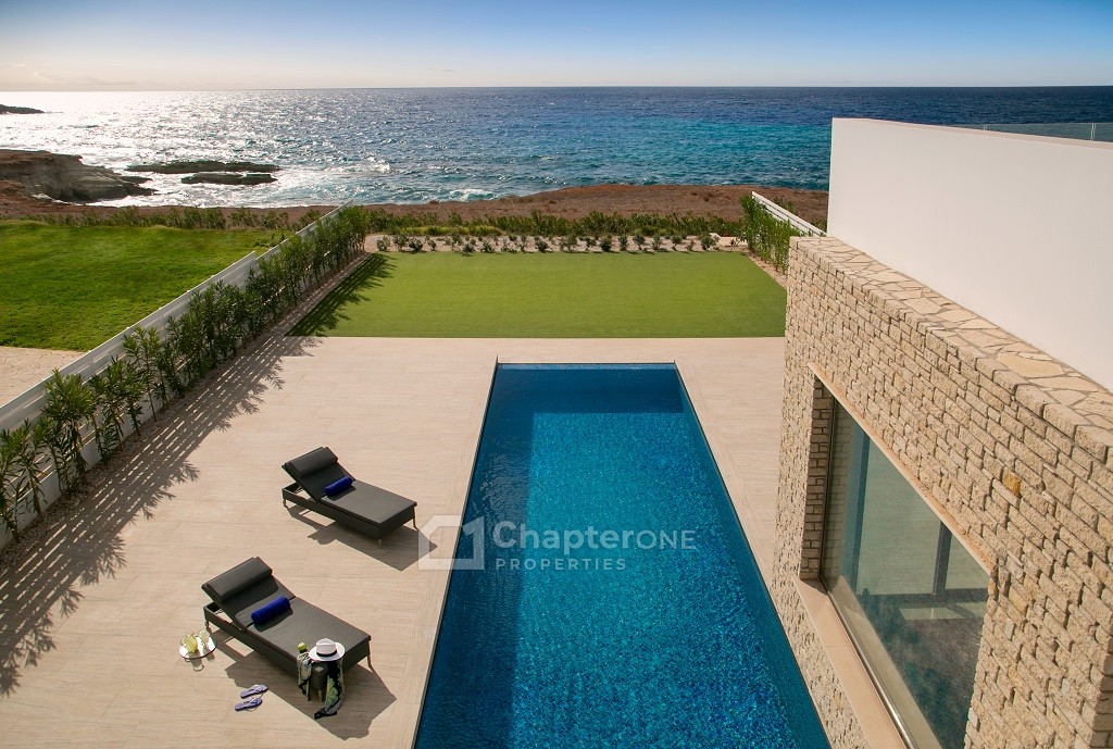 Detached Villa for sale in Peyia