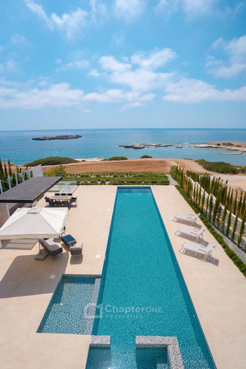 Detached Villa for sale in Peyia