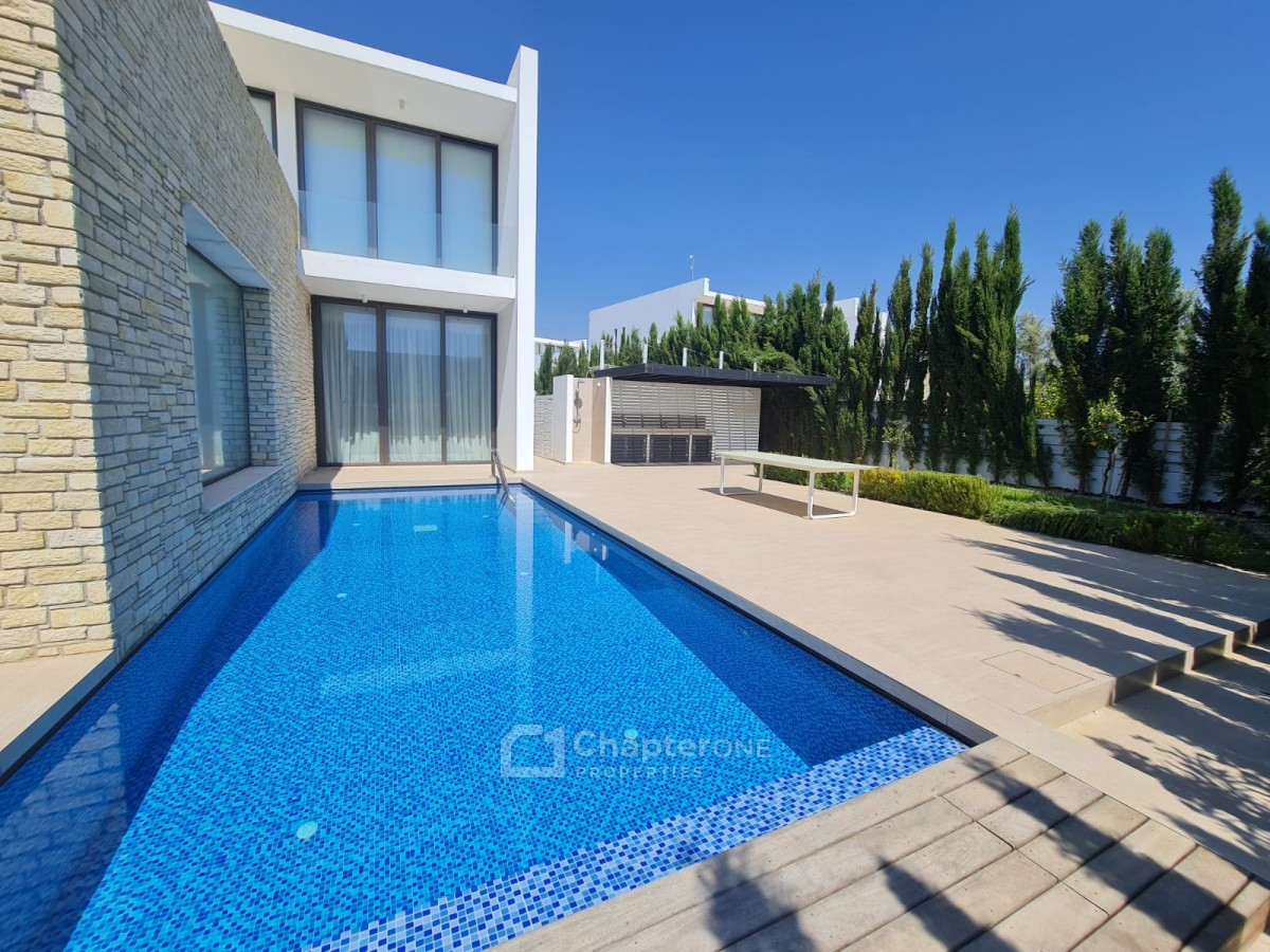 Detached Villa for sale in Peyia