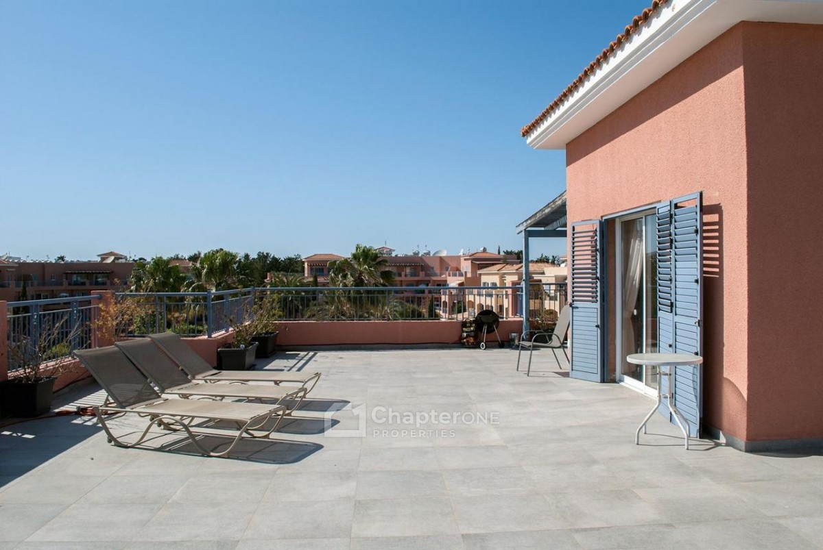 Penthouse For Sale  in  Kato Paphos