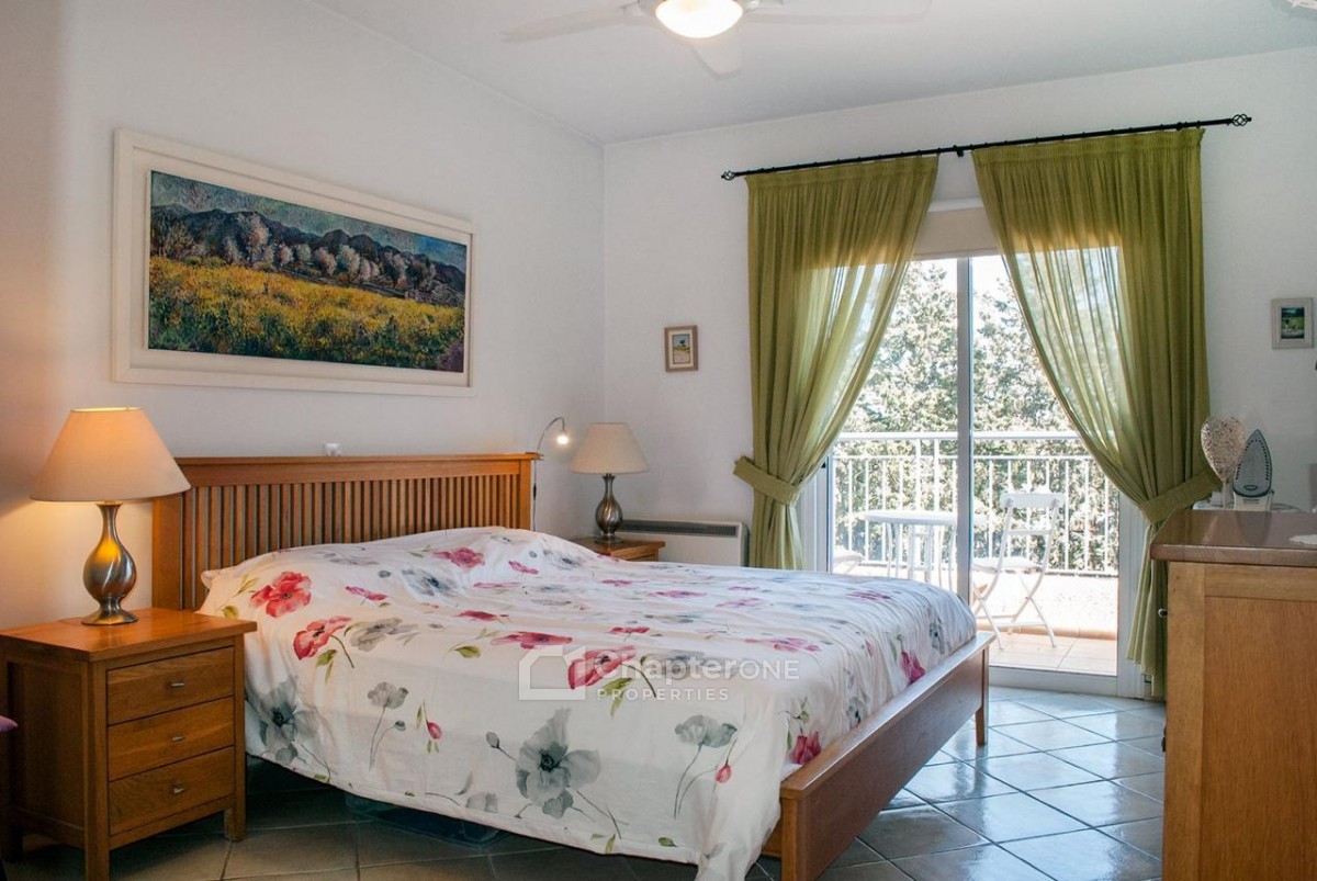 Penthouse For Sale  in  Kato Paphos