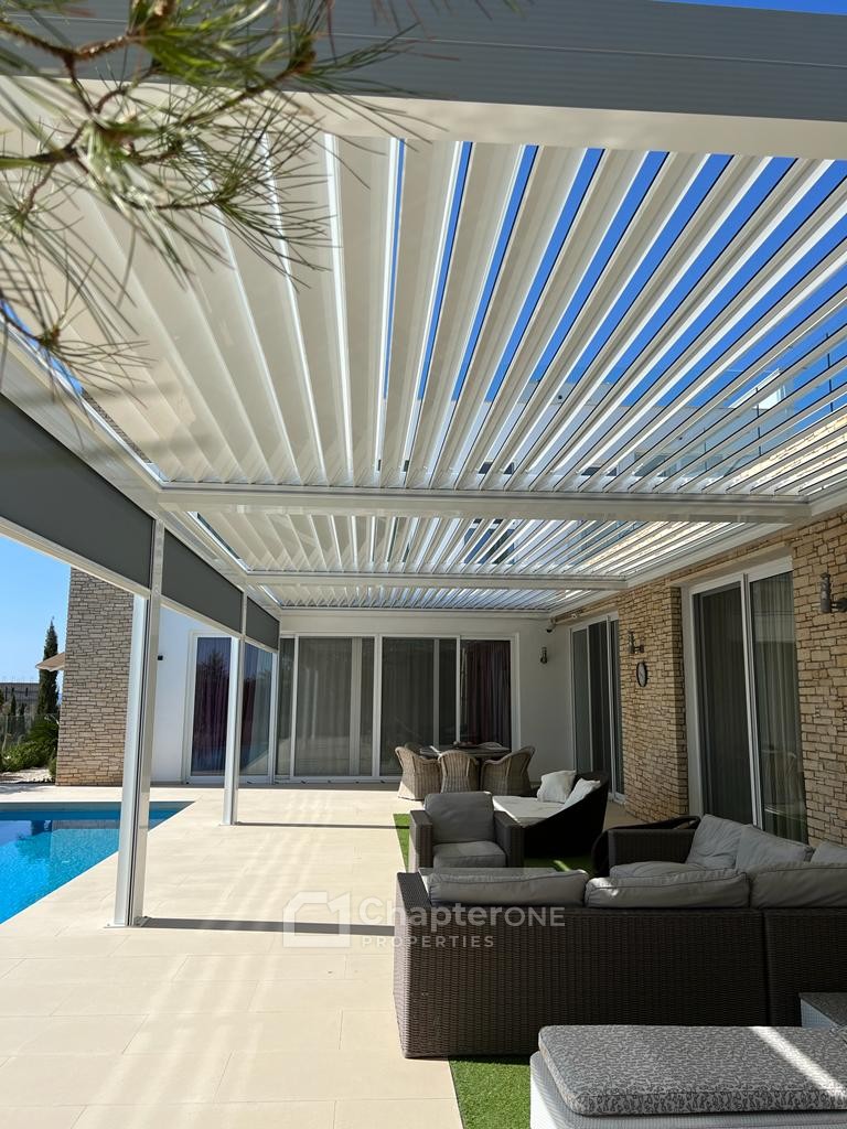 Detached Villa for sale in Peyia - St. George