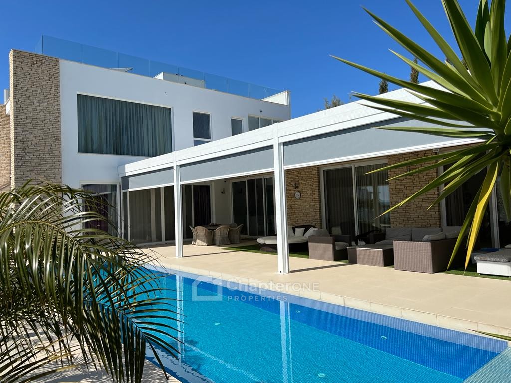 Detached Villa for sale in Peyia - St. George