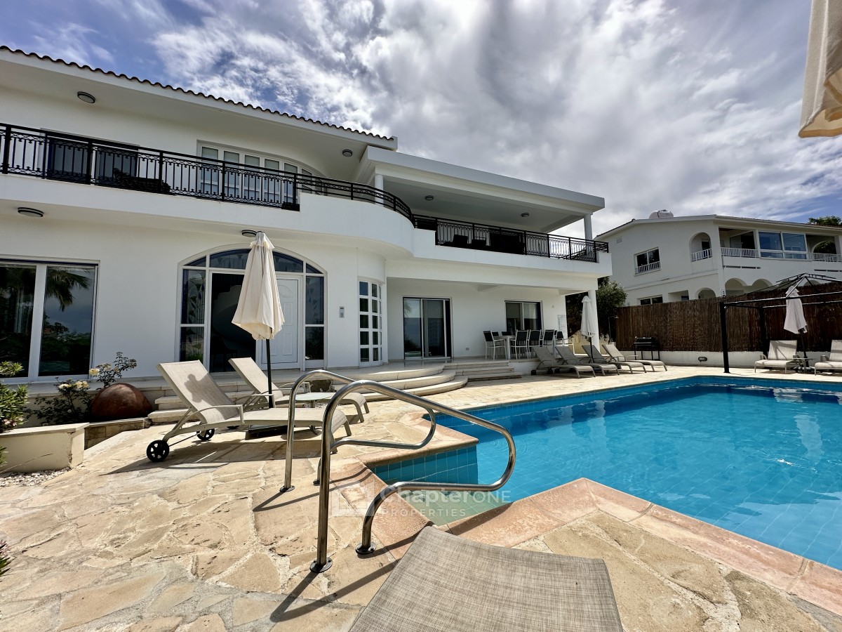 Detached Villa For Sale  in  Peyia - Coral Bay