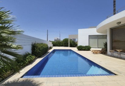 Strovolos - Ap. Varnavas and Ag. Makar. Detached Vil | C3724