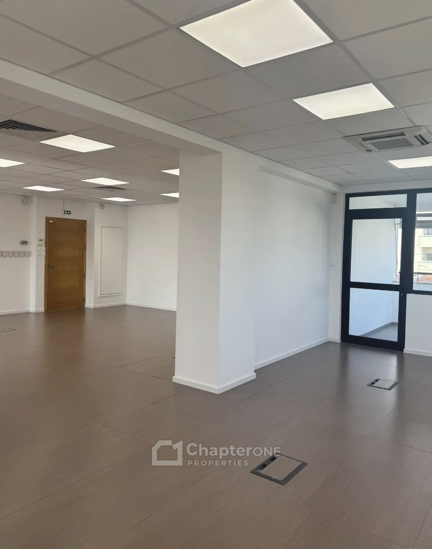 Office  For Rent  in  Strovolos - Dasoupolis