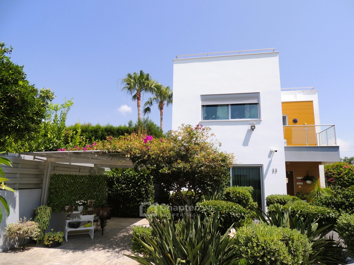 Detached Villa For Sale  in  Select Location