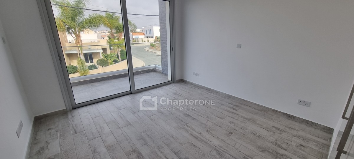Detached Villa For Sale  in  Anavargos