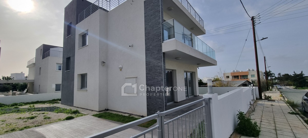 Detached Villa For Sale  in  Anavargos