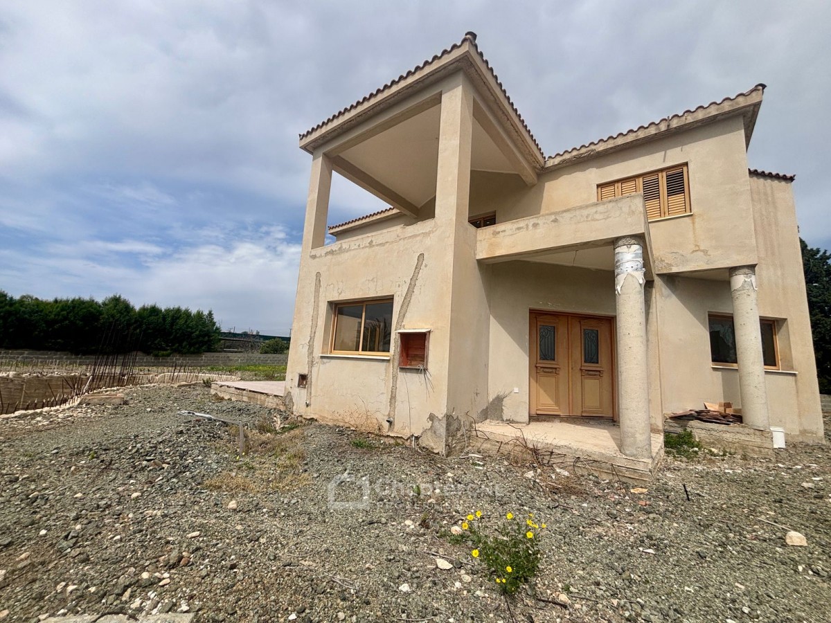 Detached Villa For Sale  in  Peyia - Coral Bay