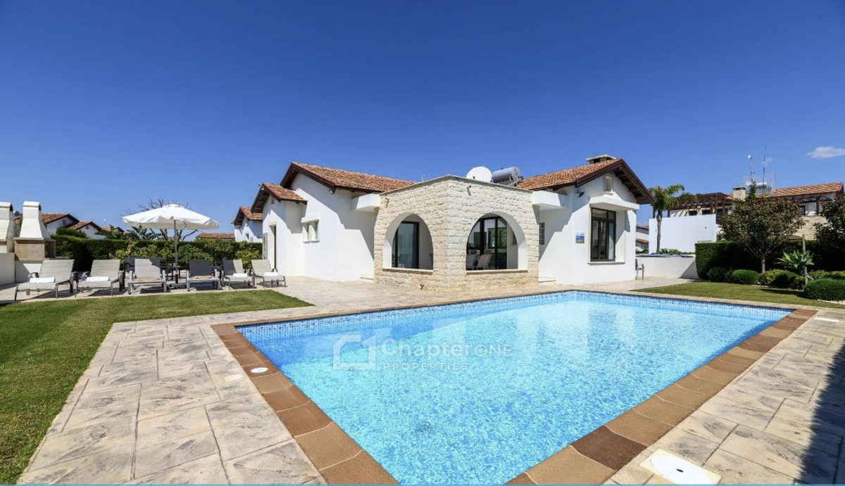 Traditional House For Sale  in  Agia Thekla