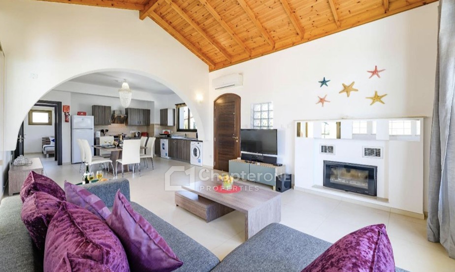 Traditional House For Sale  in  Agia Thekla
