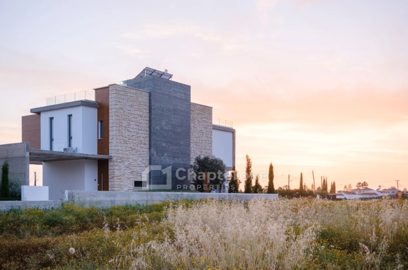 Detached Villa For Sale  in  Peyia