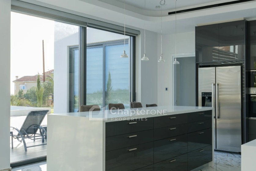 Detached Villa For Sale  in  Peyia