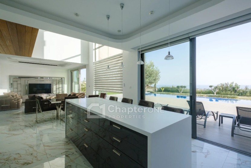Detached Villa For Sale  in  Peyia