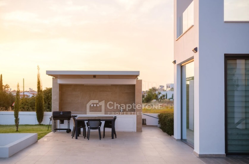 Detached Villa For Sale  in  Peyia