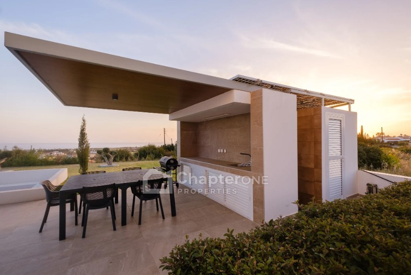 Detached Villa For Sale  in  Peyia