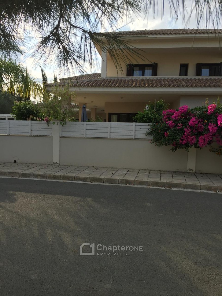 Detached Villa For Rent  in  Strovolos