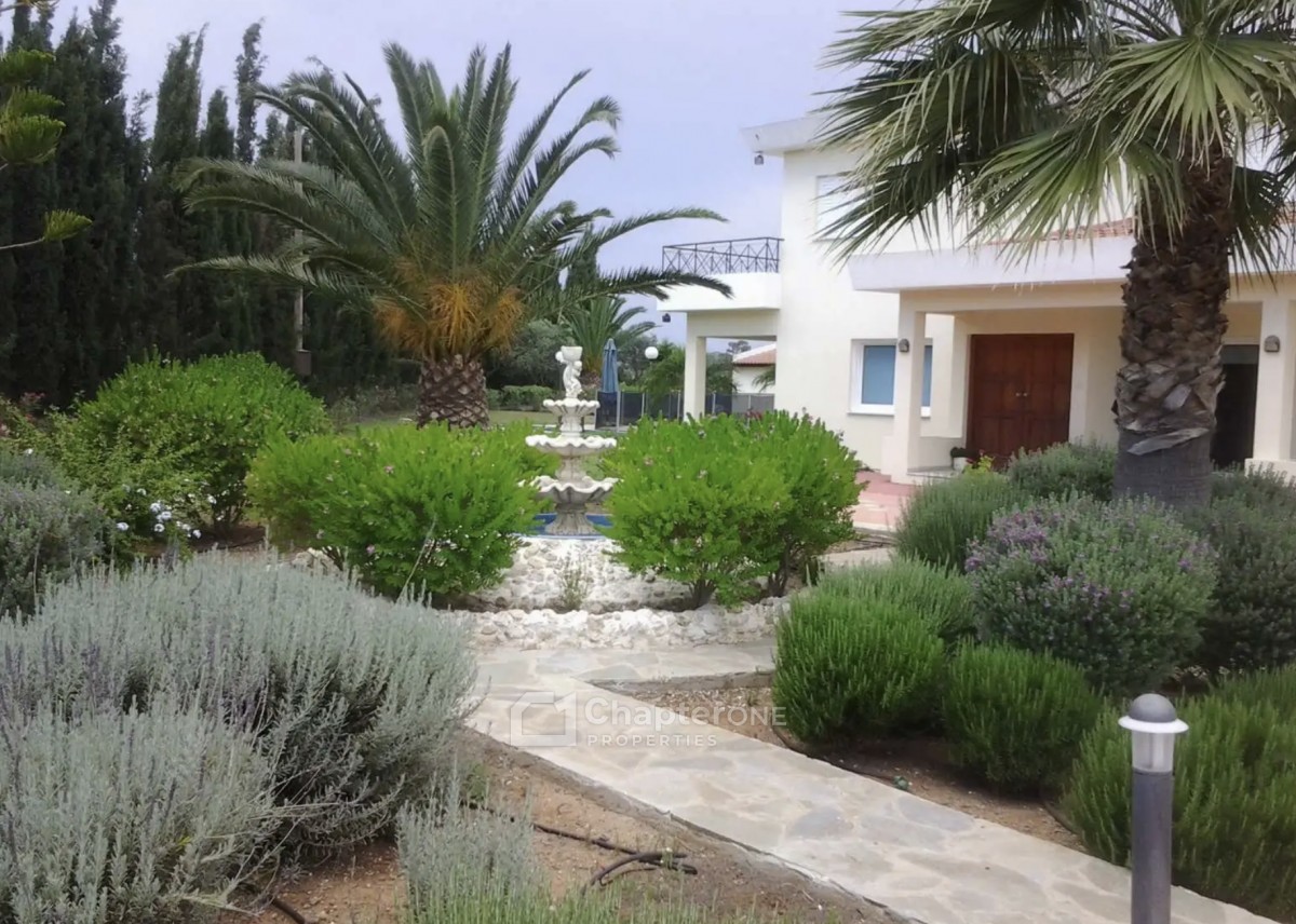 Detached Villa For Rent  in  GSP Area