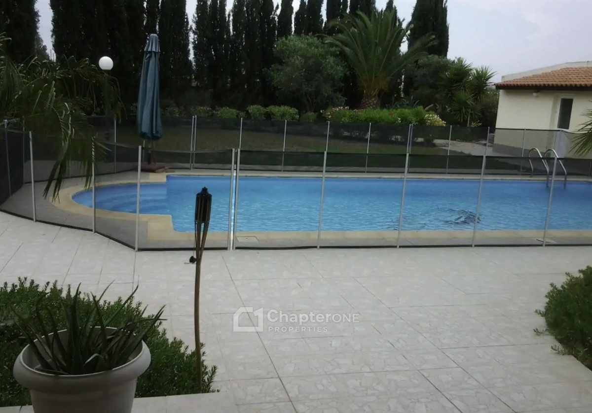 Detached Villa For Rent  in  GSP Area