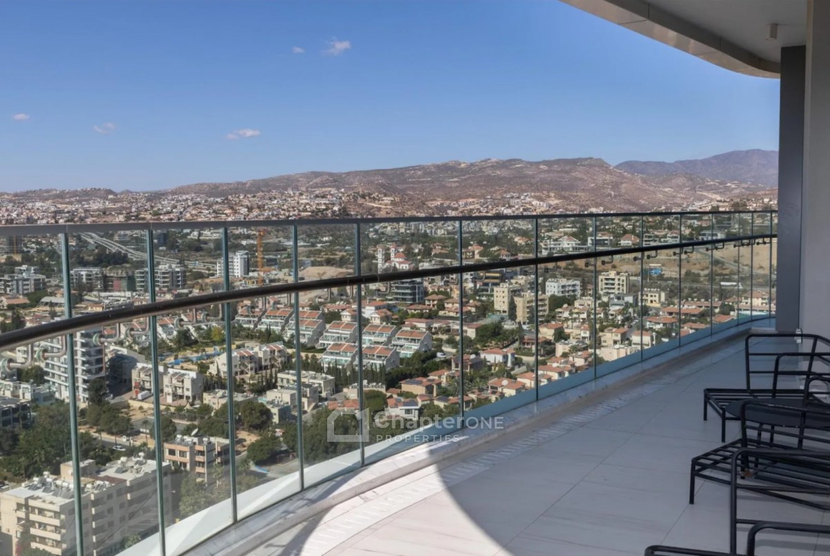 Penthouse For Sale  in  Germasogeia Tourist Area