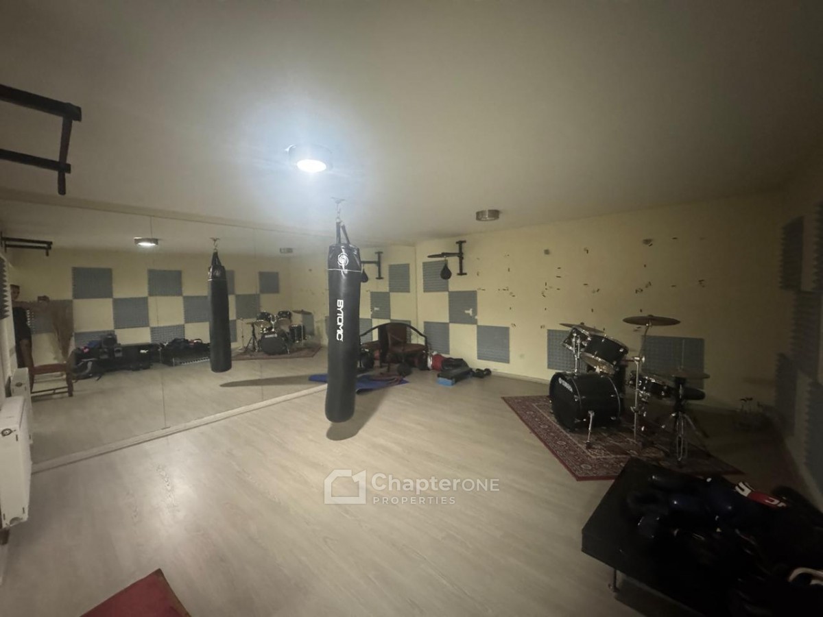 Detached Villa For Rent  in  Strovolos