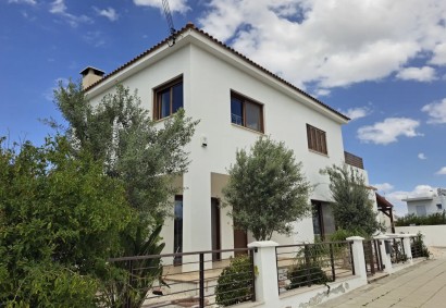 Deftera Pano, Nicosia Detached Villa For Sale | C6264