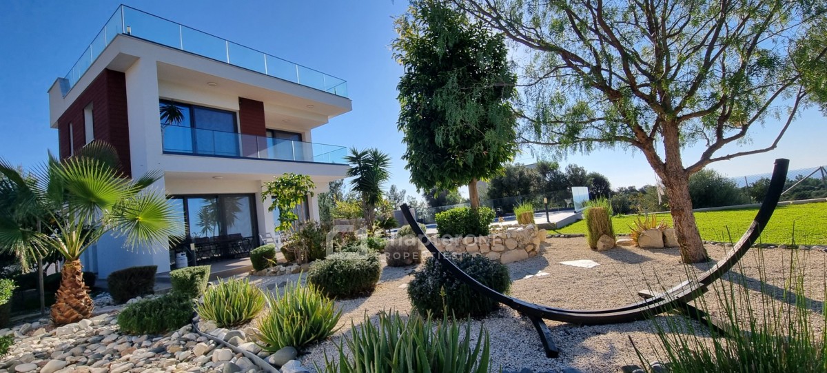 Detached Villa For Sale  in  Kouklia - Secret Valley