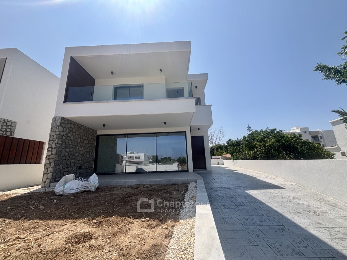 Detached Villa For Sale  in  Geroskipou