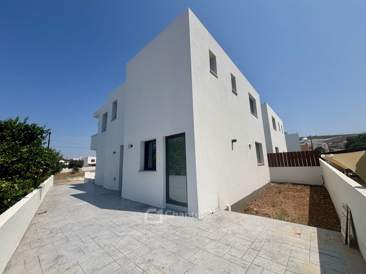 Detached Villa For Sale  in  Geroskipou