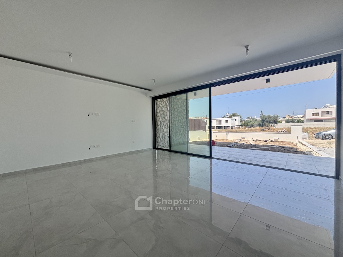 Detached Villa For Sale  in  Geroskipou