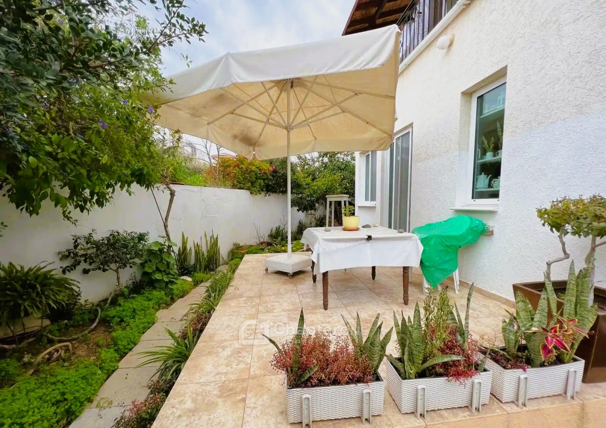 Detached Villa For Sale  in  Agios Athanasios