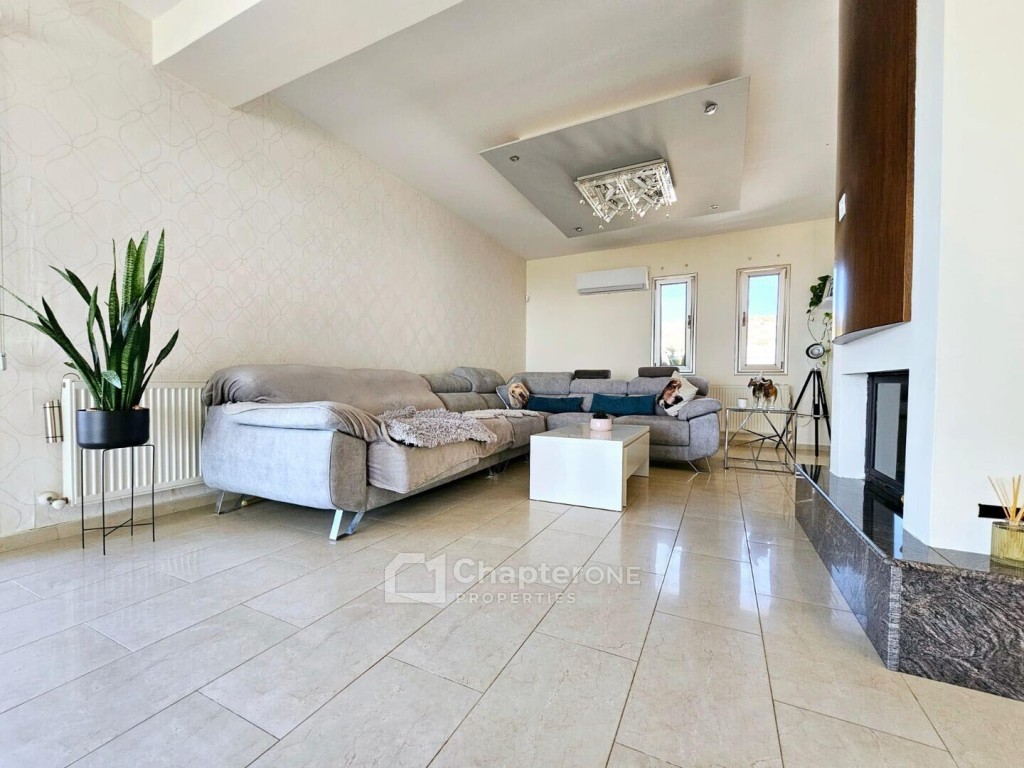 Bungalow For Sale  in  Armou