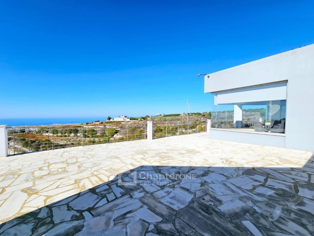 Bungalow For Sale  in  Armou