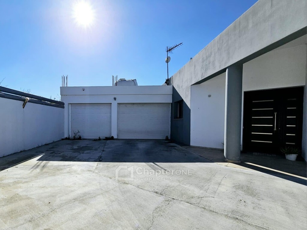 Bungalow For Sale  in  Armou