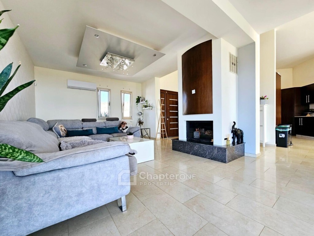 Bungalow For Sale  in  Armou