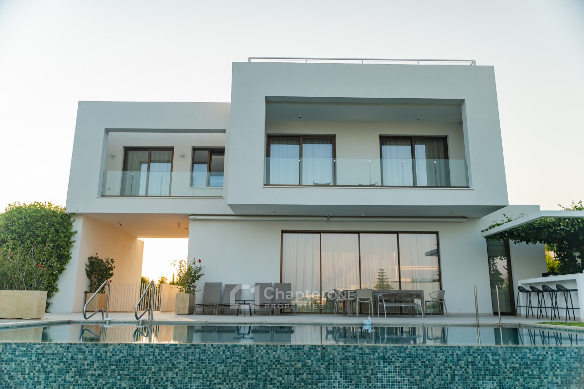 Detached Villa For Sale  in  Peyia