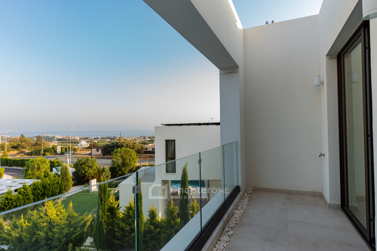 Detached Villa For Sale  in  Peyia