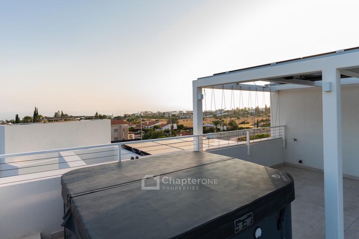 Detached Villa For Sale  in  Peyia