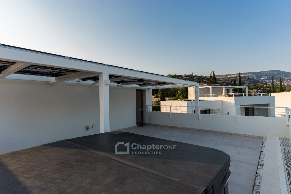 Detached Villa For Sale  in  Peyia