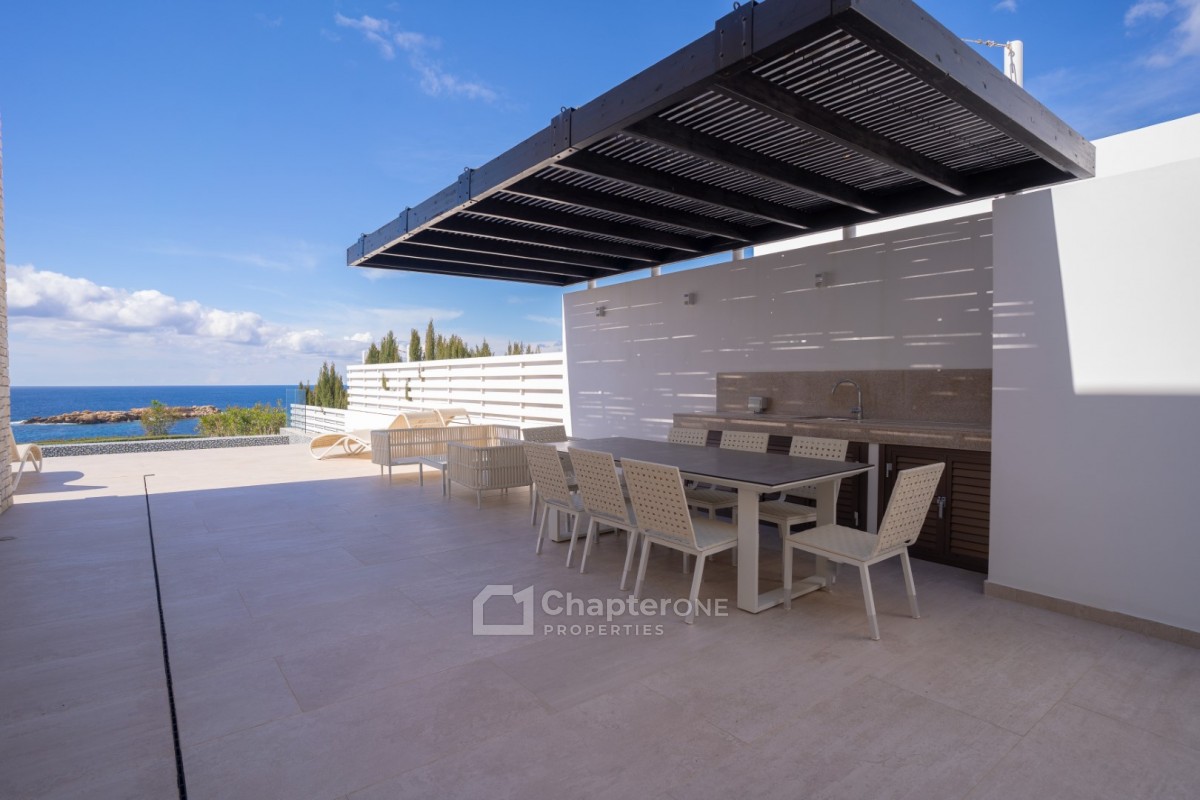 Detached Villa For Sale  in  Peyia - St. George