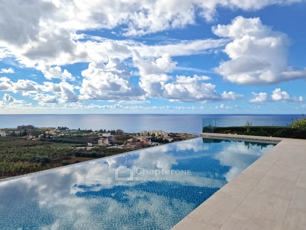 Detached Villa For Sale  in  Peyia