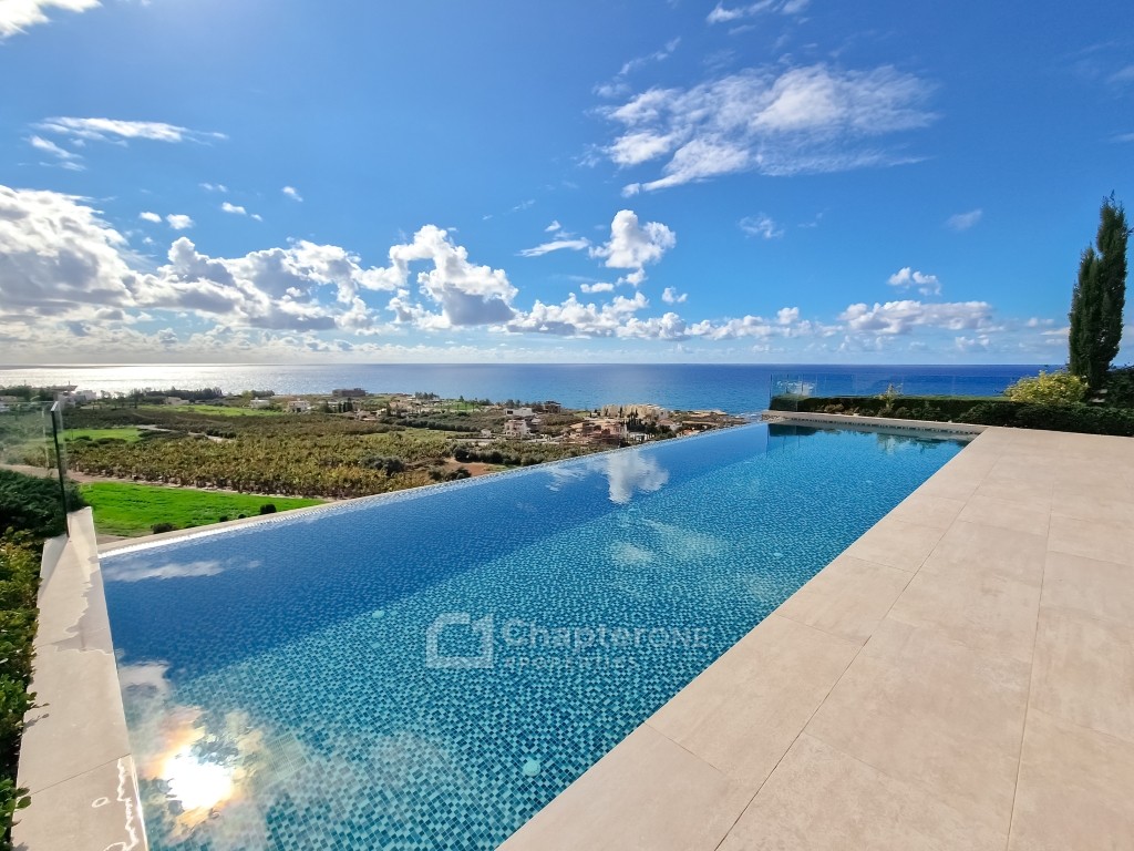 Detached Villa For Sale  in  Peyia