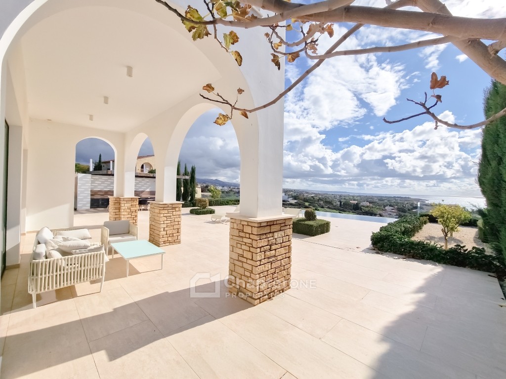 Detached Villa For Sale  in  Peyia